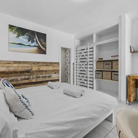 Apartamento Oasis Apartmán *